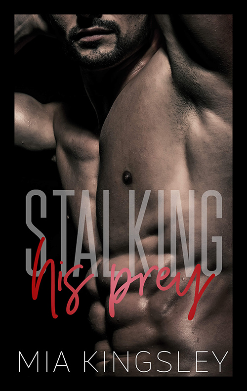 Ein muskulöser Mann auf dem Cover zum Bestseller Stalking His Prey